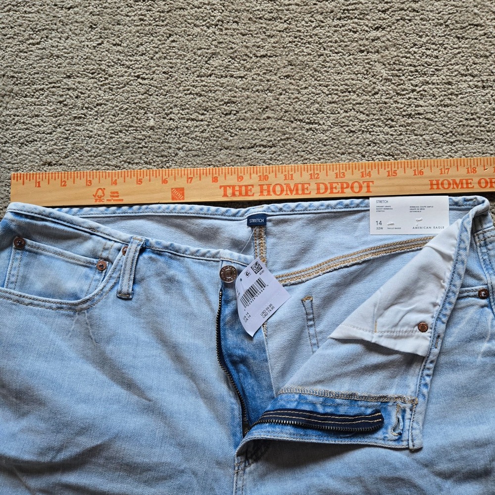 American Eagle Dreamy Drape Baggy Bermuda Shorts Light Wash Stretch Size 14 NWT - Picture 2 of 4